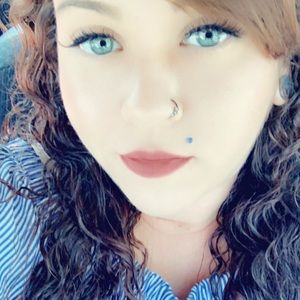 Meet your Posher, Marissa